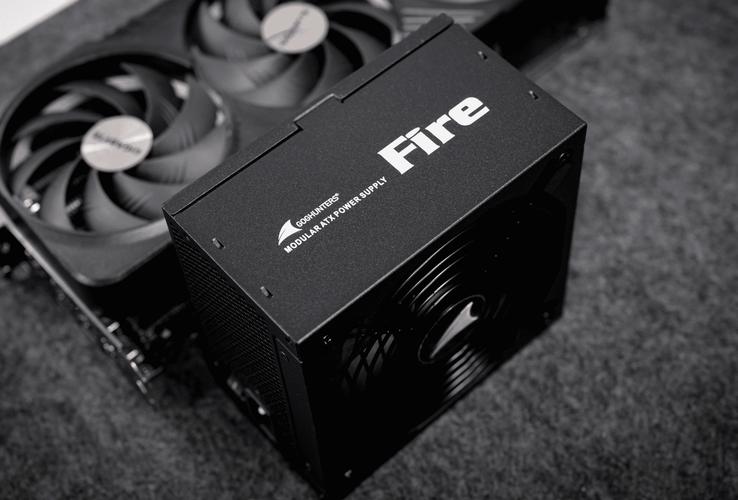 电脑电源核心规格硬件结构