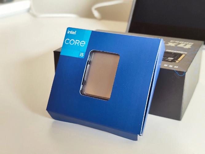 CPU安装到主板过程