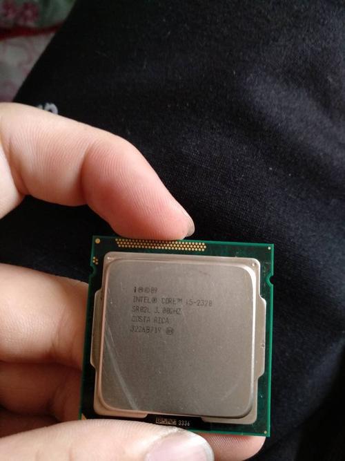 CPU 散热器安装