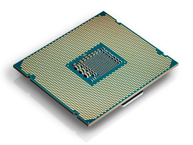 Intel Core processor box and chip packaging detail