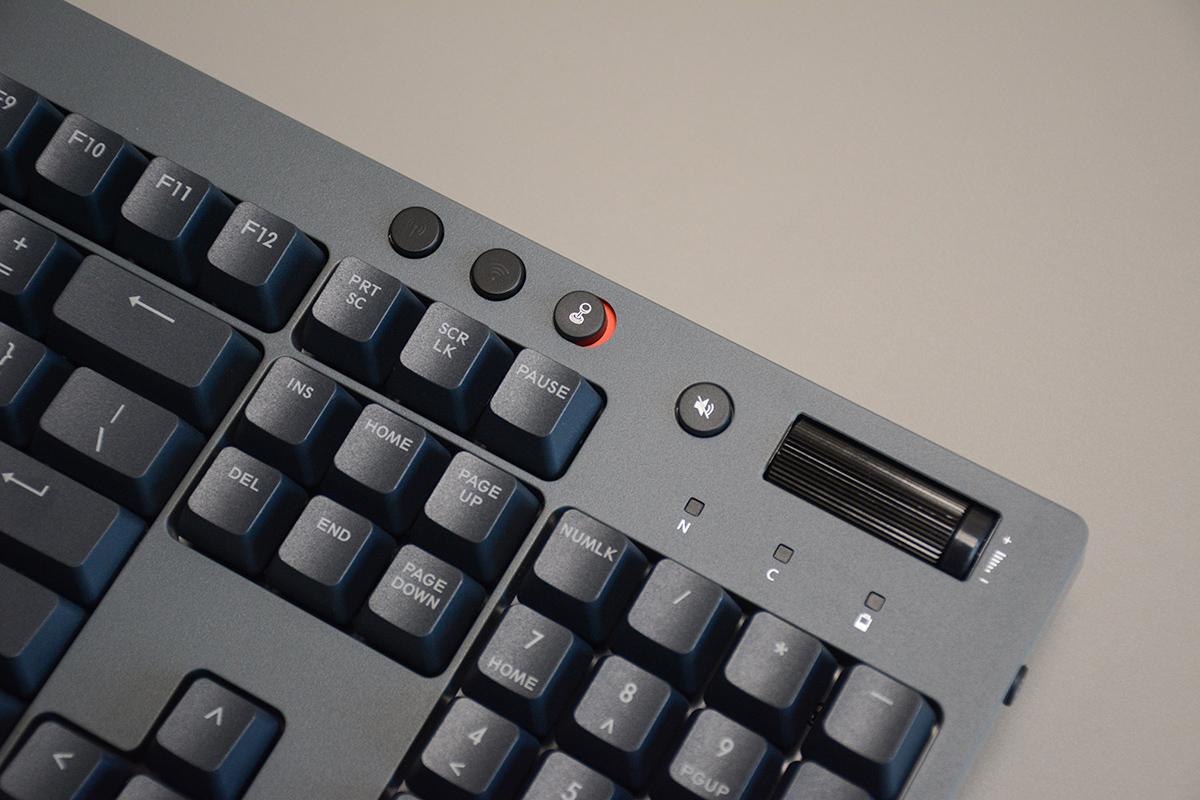 Tt eSPORTS G821三模连接接口与配件