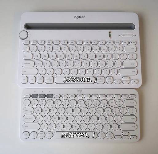 窄边键盘桌面使用场景