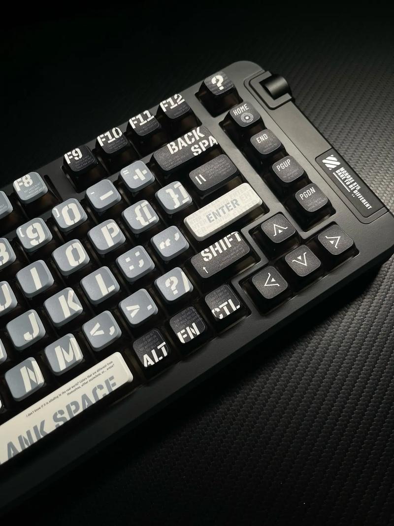 Reccazr KW75pro 键盘功耗与RGB灯光