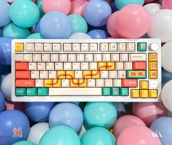 机械键盘散热与电池