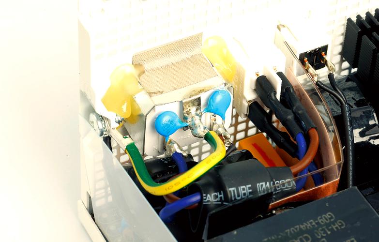 高端电脑电源规格细节