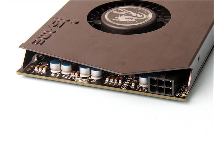 七彩虹 iGame450 冰封骑士 Slim D5 1024M R40 深度评测：经典 Fermi 入门显卡的 Slim 升级