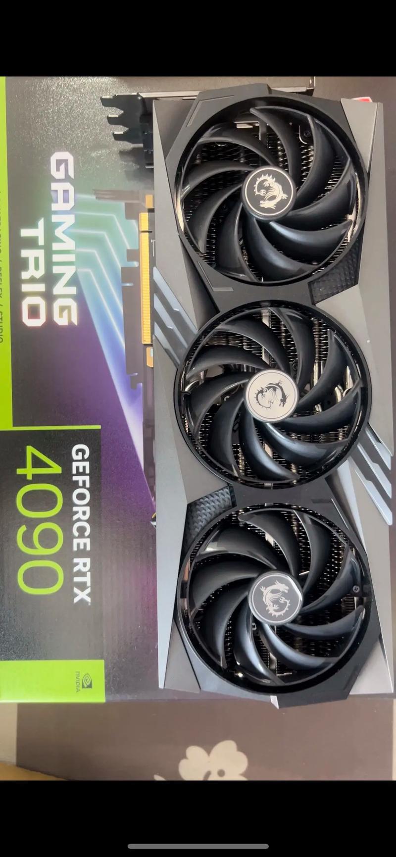 微星RTX 4090超龙 vs 铭鑫RX 550酷能版 深度对比