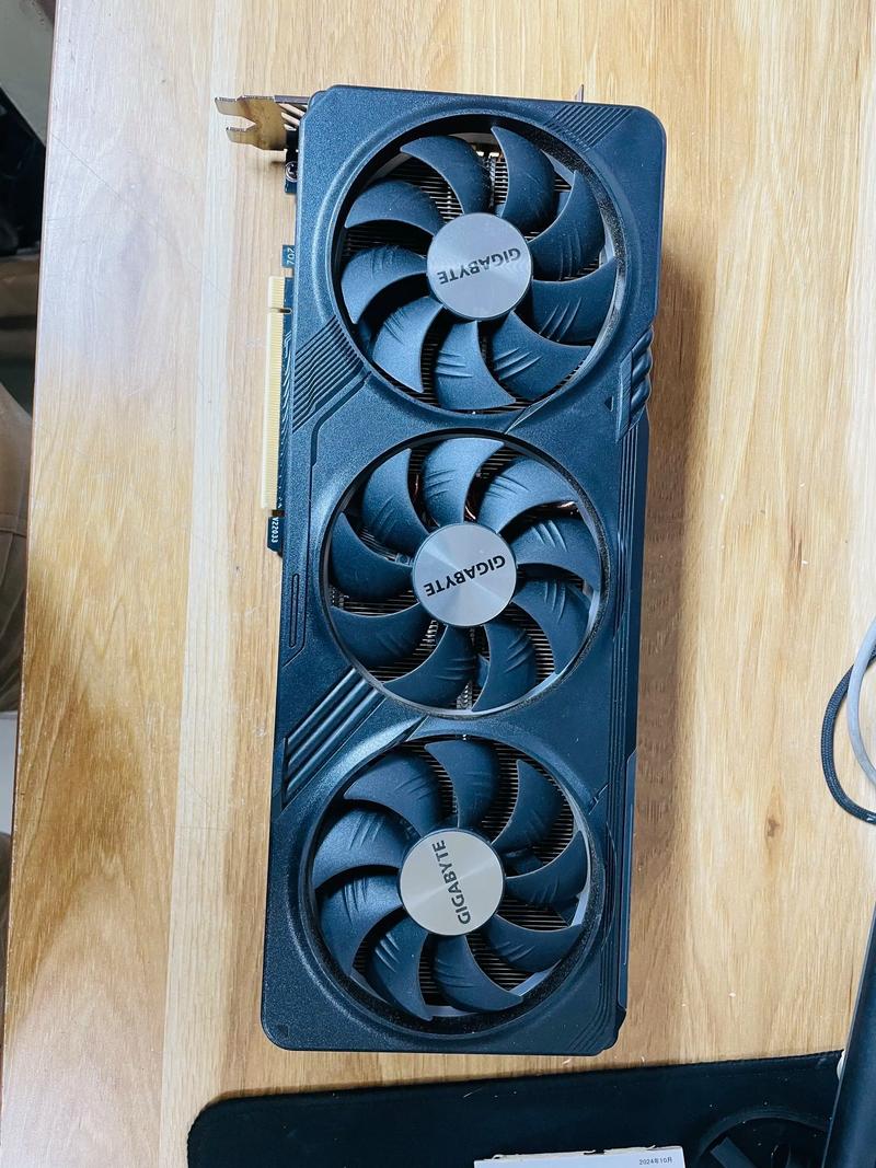 技嘉RTX 4070风魔OC 12G vs 小影霸GM50Ti伏羲版 深度对比