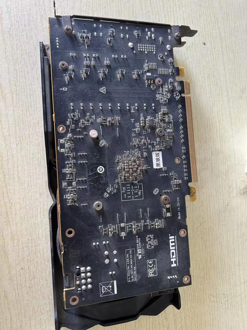 技嘉RX 7900 GRE GAMING OC 16G vs XFX讯景RX 570 4G进化版 深度对比