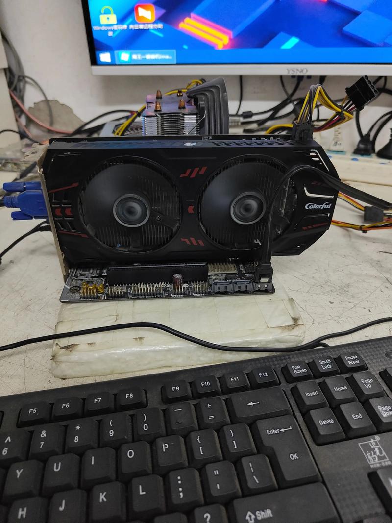 显卡规格对比示意图