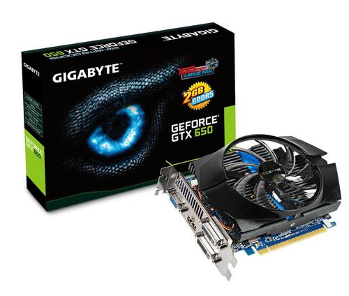 用户使用电脑进行游戏或创作