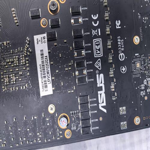 显卡规格对比示意图