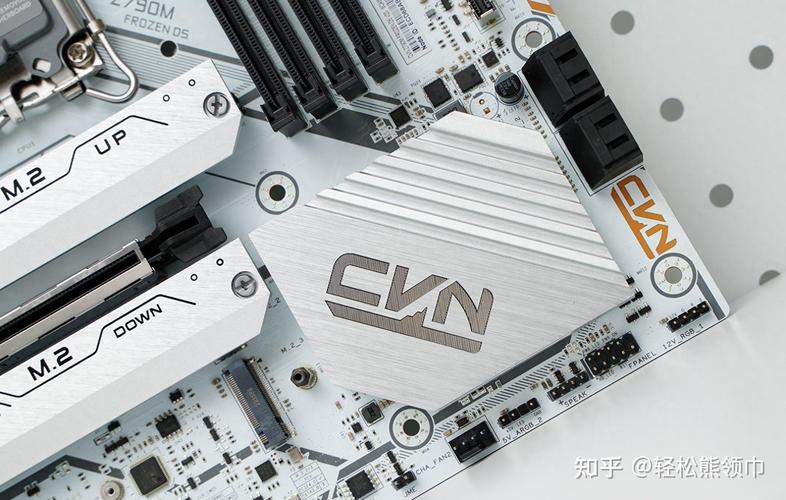 电脑硬件RGB灯光效果