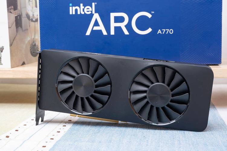 显卡购买决策场景