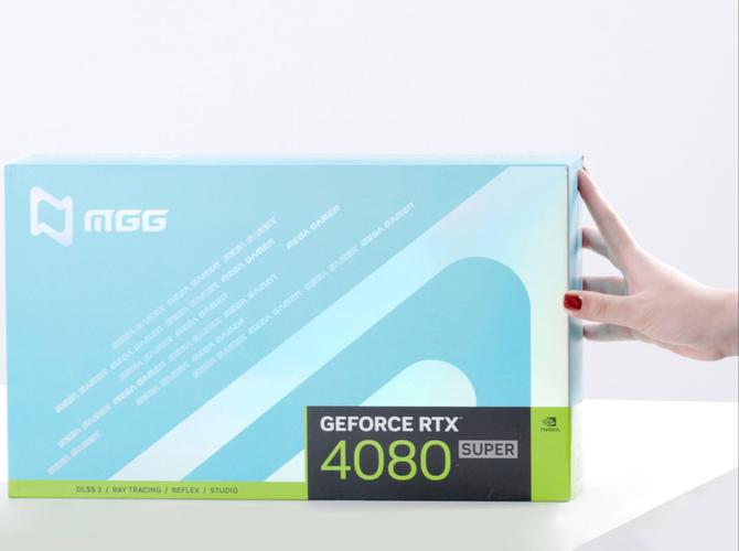 专业级显卡安装在PC机箱内的设计展示