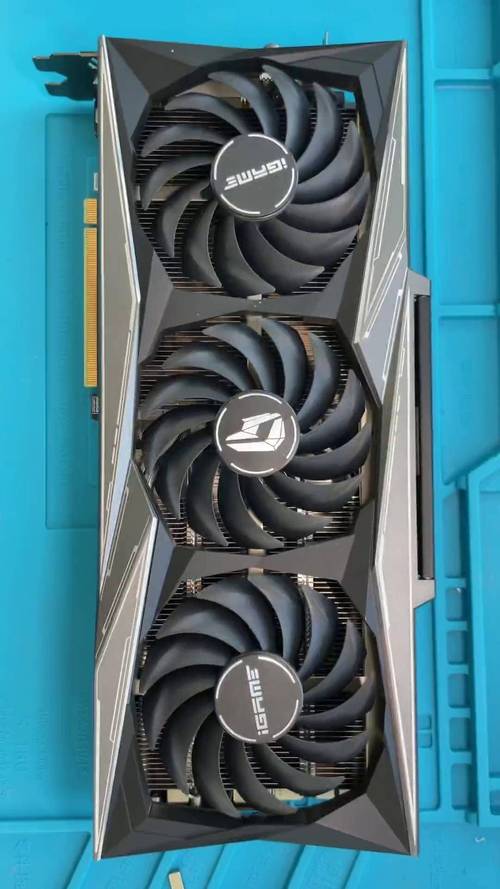 RTX 3070 显卡核心与散热模块