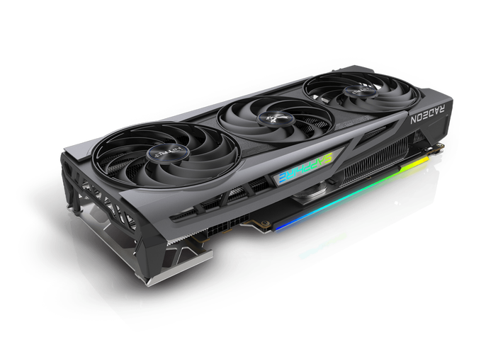 RX 6900 XT 三风扇散热系统细节