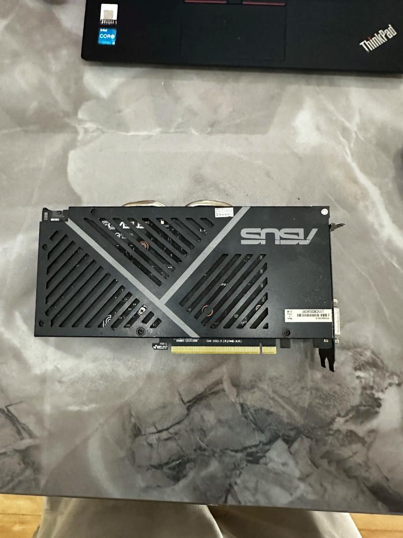 Graphics card dual fan cooling heatsink