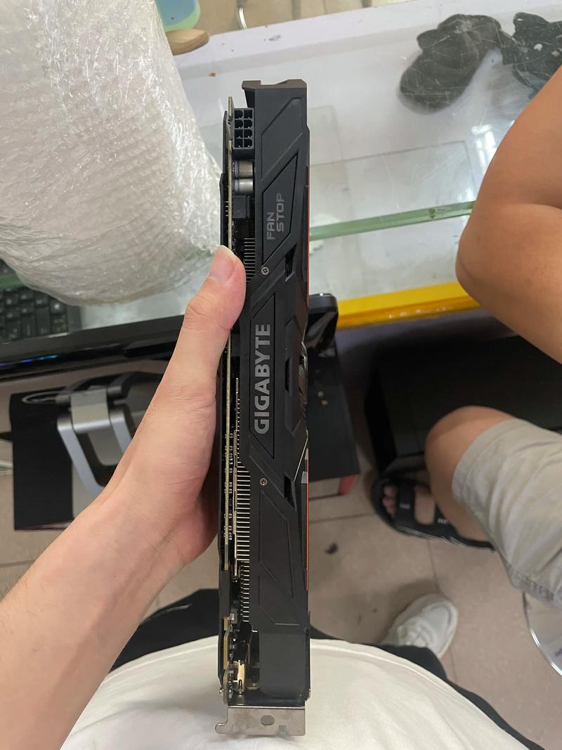 技嘉 GTX 1070 Ti 三风扇散热系统特写