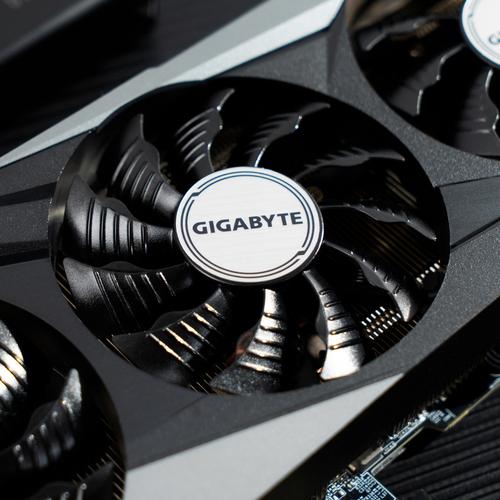 RTX 显卡游戏性能 benchmark 测试