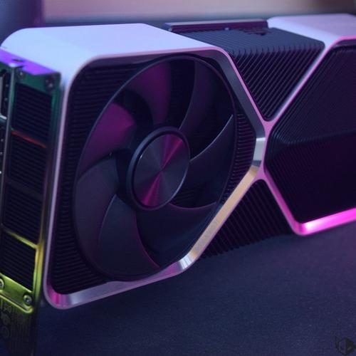 三风扇显卡散热系统特写