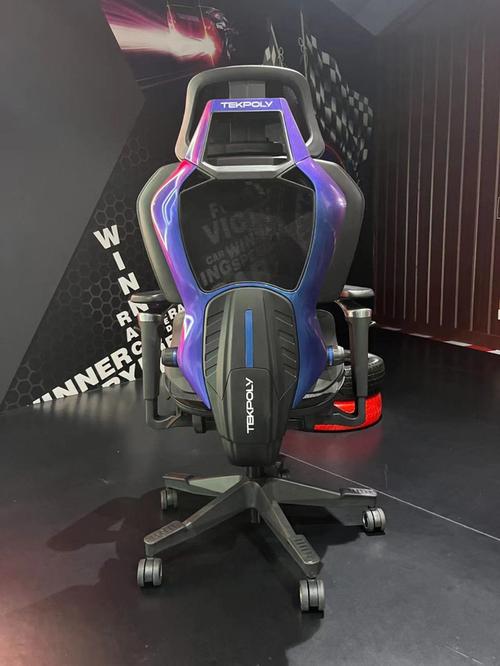 钛度TSG100黑色竞技游戏鼠标外观特写