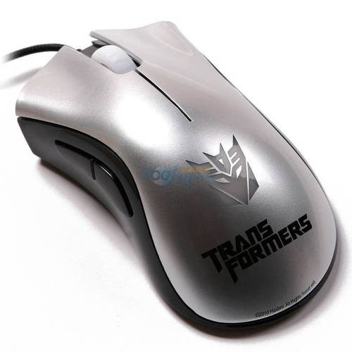 黑色游戏鼠标竞技使用表现