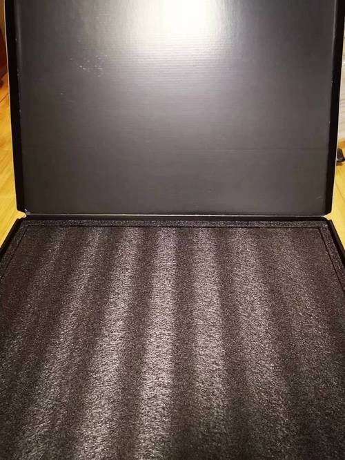 Gaming mouse on desk showing gameplay setup