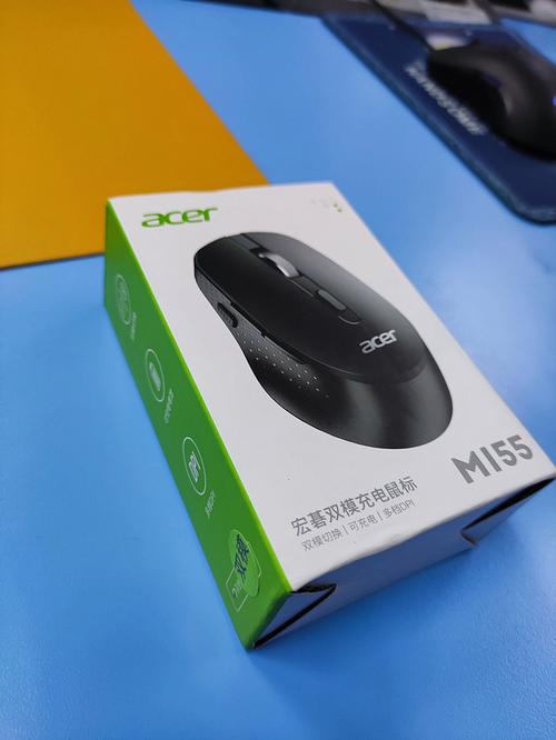 Acer M171 wireless mouse ergonomic design on desk