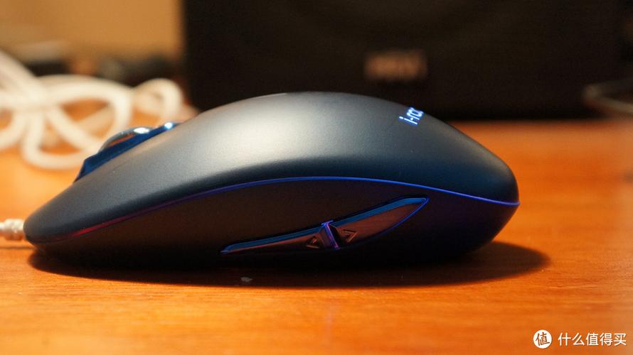 gaming mouse aesthetic on colorful background