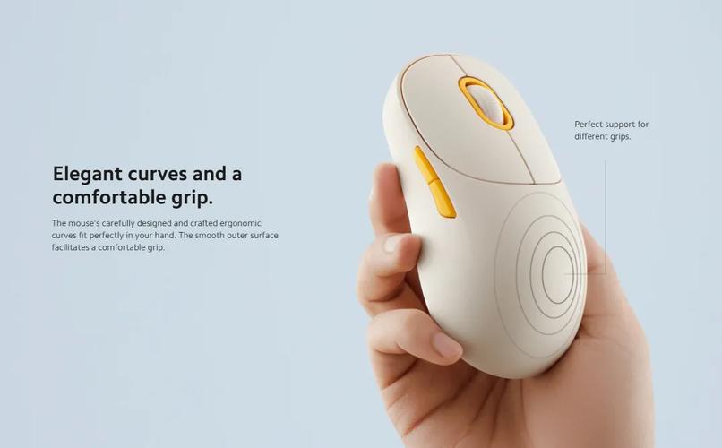 Wireless mouse on desk setup