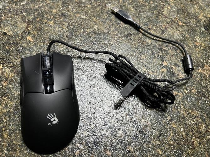 电竞鼠标技术参数细节