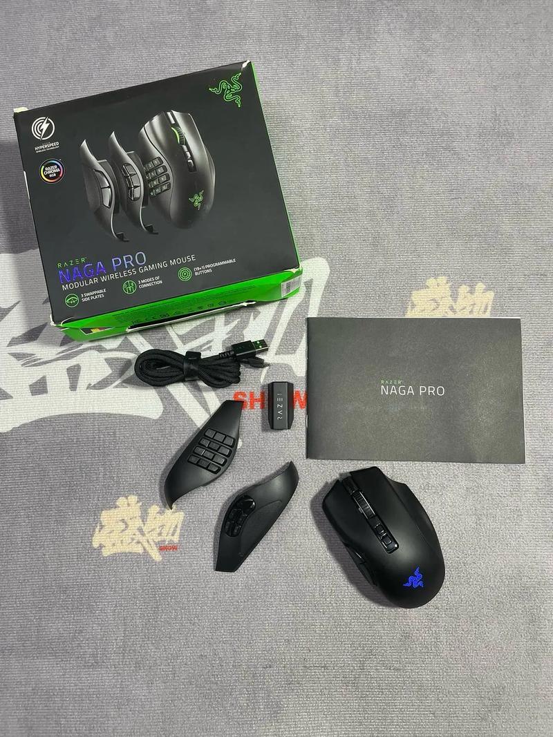 Razer Atheris wireless mouse exterior design view