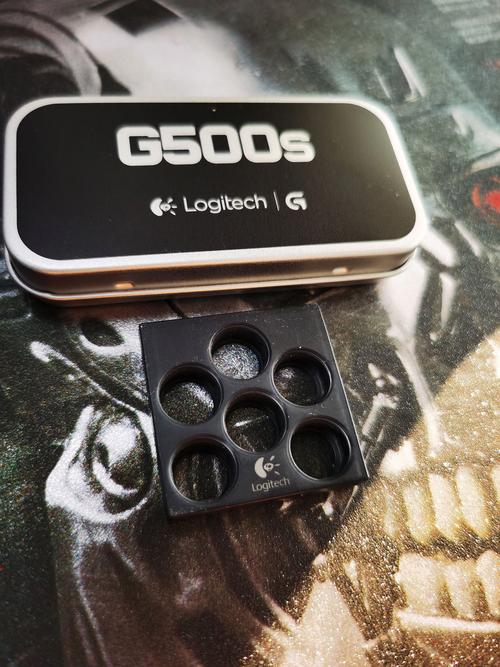 Gaming mouse hardware specs close-up