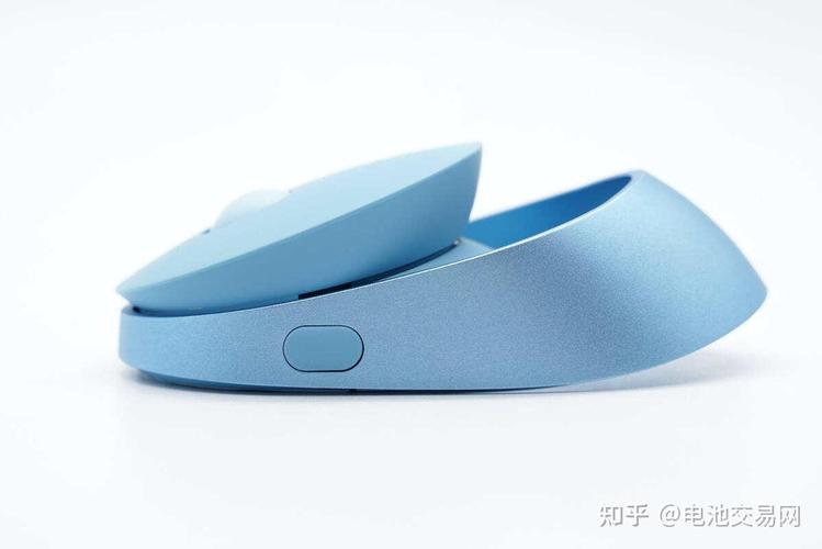 无线鼠标电池与充电场景