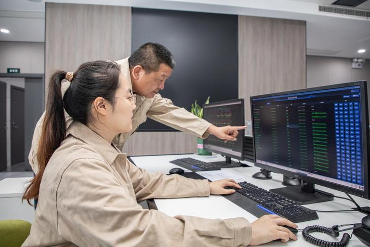 电脑硬件电源选购场景