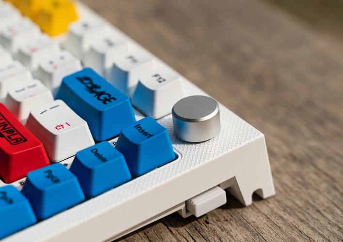 粉色机械键盘购买决策场景