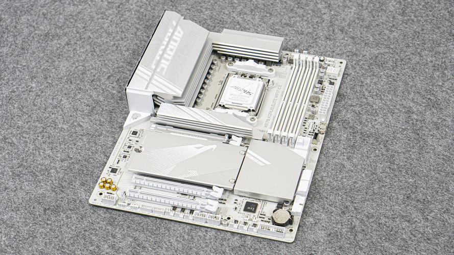 主板散热与功耗表现