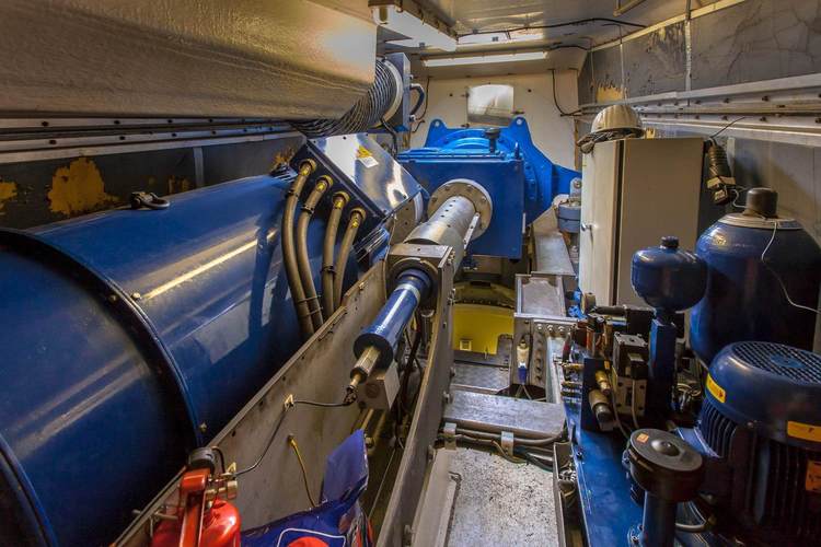 Monitor setup with power and heat management