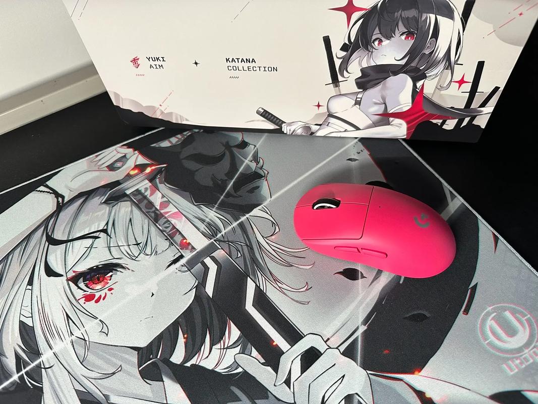 RGB灯效电脑装机外观