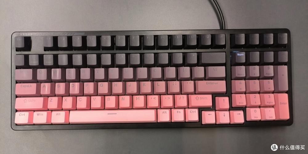 RGB背光键盘颜值展示