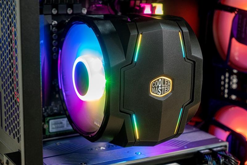 风扇转速与气流测试特写