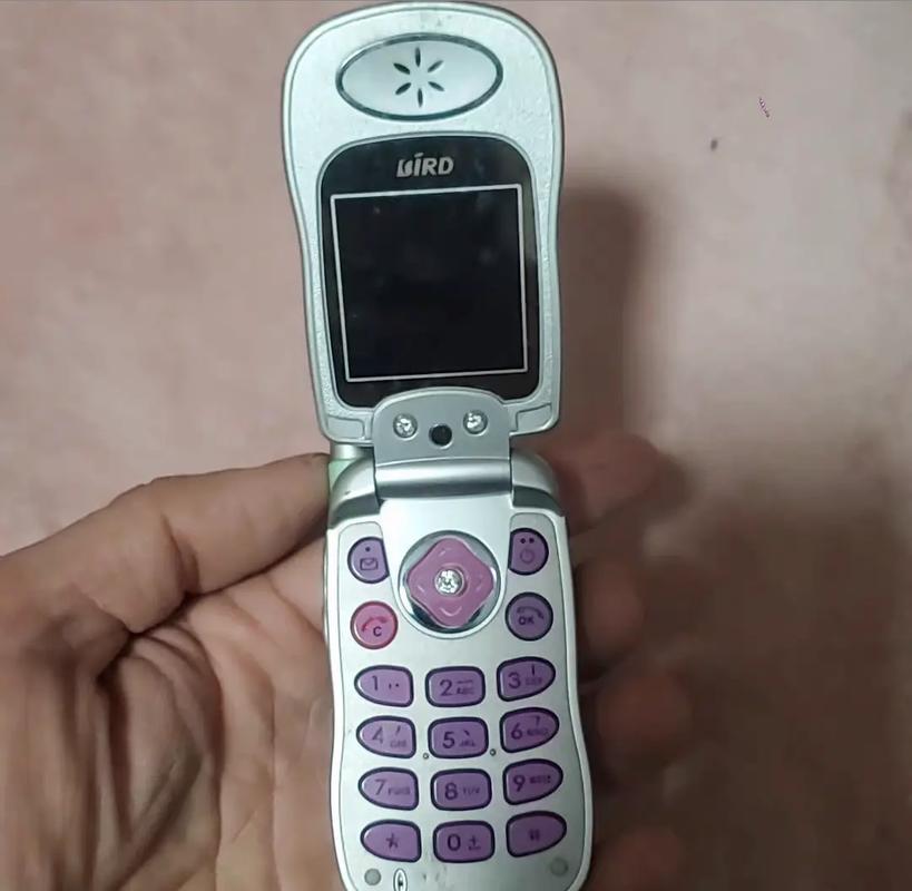 兰欣V-5100卫星音箱桌面摆放效果