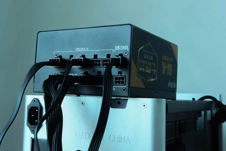 全模组电源安装效果图