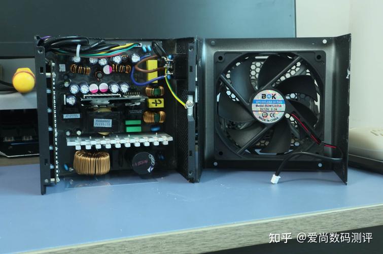 超频三 GI-K750 电源外观设计展示