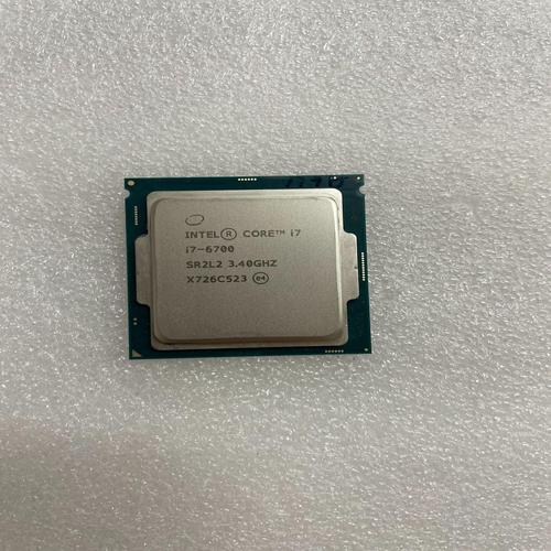 Intel i7-6700K CPU 金属 IHS 外观细节