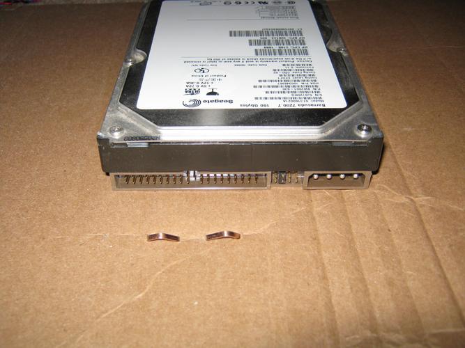 台式机硬盘SATA接口安装示例