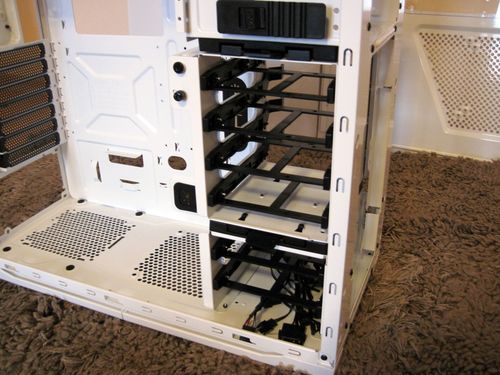 NZXT Phantom 530内部仓位与规格细节