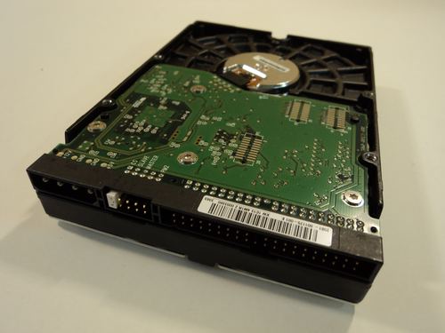 西部数据WD2004FBYZ硬盘正面外观设计