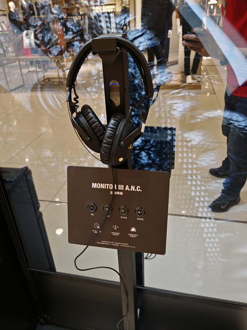 显示器在家庭娱乐场景中